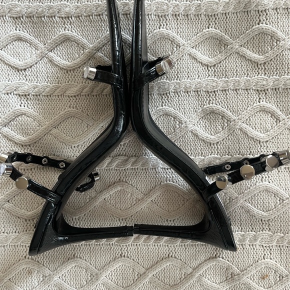 New! Steve Madden Black Heels with Silver Accent Studs Sandals Various Sizes - Picture 9 of 16